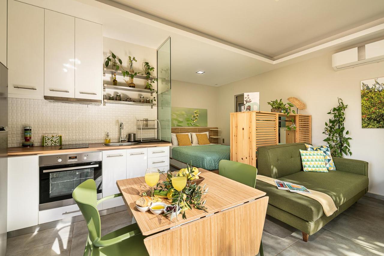 Olive Lemon Biophilic House & Lush Forest Garden Vámos Extérieur photo